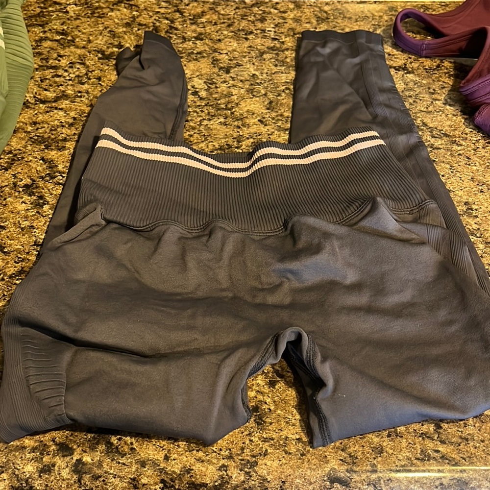 DoYouEven scrunch bum leggings